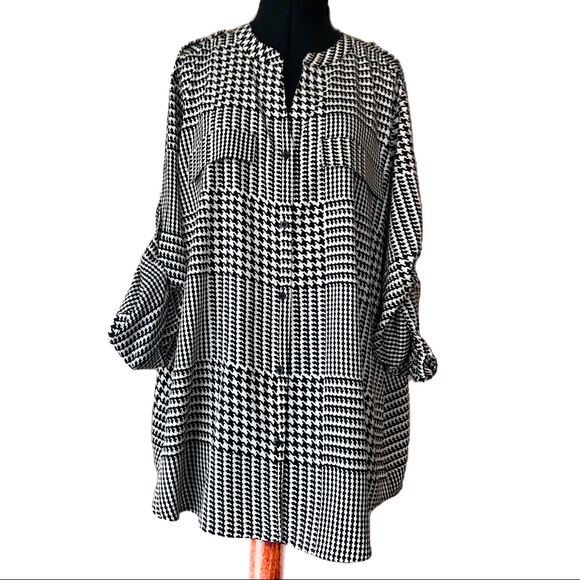 Calvin Klein Tops - Calvin Klein Houndstooth blouse roll sleeves 2X